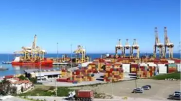 Kovid-19 nedeniyle Tekirdağ'daki limanda yükleme ve boşaltma temassız yapılıyor