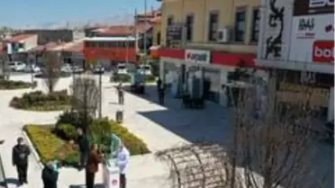 Bor Belediyesi vatandaşlara ücretsiz maske dağıtıyor