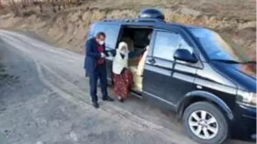 Korona virüsü yenen yaşlı kadına makam aracını tahsis etti