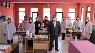 Ormanlı Belediyesi maske üretip halka dağıtıyor