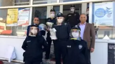 BİLSEM'de emniyet personeli için yüz siperliği üretildi