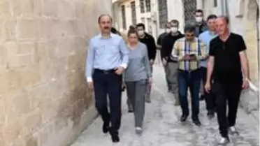 Vali Erin tarihi evleri inceledi