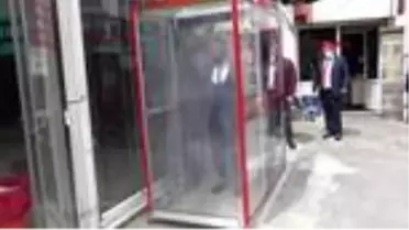 İzmirli iş insanı Kızılay'a dezenfektan tüneli bağışladı