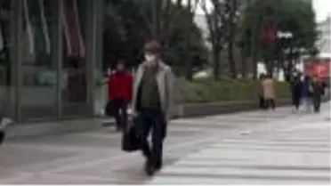 Japonya'da OHAL halkı evde tutmaya yetmediSokaklarda insan azalsa da birçok kişi uyarıları...