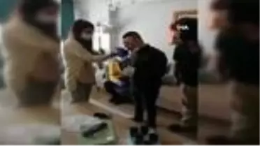 Korona virüsten dışarı çıkamayan Down Sendromlu Atakan'a polisten doğum günü sürprizi