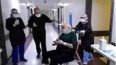 83 yaşındaki Alzheimer hastası koronavirüsü yendi, alkışlarla taburcu oldu