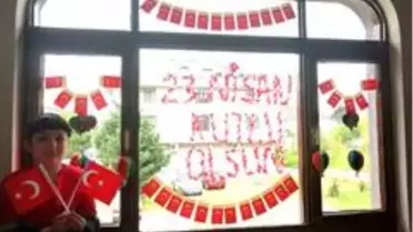 Evde 23 Nisan coşkusu