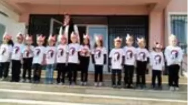 Minik Zeynep'in yüzünü polis ağabeyleri güldürdü