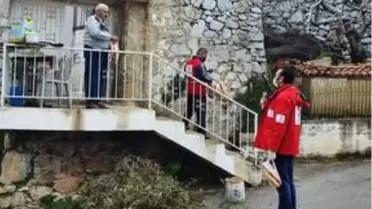Muğla'da Kızılay ekipleri ramazan pidesi dağıttı