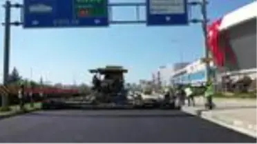 Bursa'da 2 haftada 30 bin ton asfalt döküldü