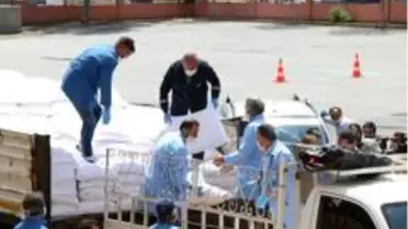 Kayseri'de öğretmenler tarafından ihtiyaç sahiplerine bin torba un dağıtıldı