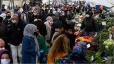 Covid-19 anketi: Türkiye'de her 4 kişiden 3'ü açıklanan salgın verilerine güvenmiyor