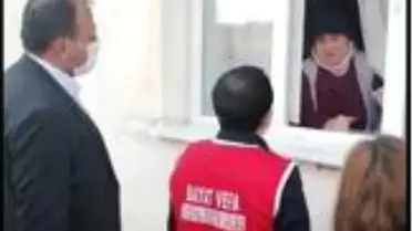 Bayat'ta yemek yapabilecek durumda olmayanlara yemek dağıtılıyor