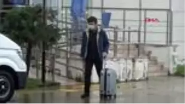 Çanakkale'de karantinaya alınan 89 kişilik mürettebat, evlerine uğurlandı