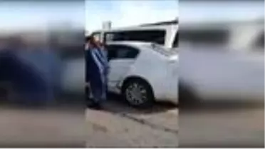 Üç aracın karıştığı kazada 1 kişi yaralandı