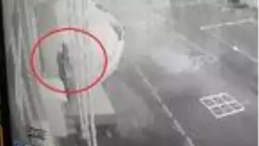 Okul bahçesinden Atatürk büstü hırsızlığı kamerada