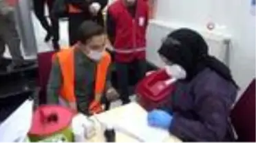 Ağrı'da Kızılay'a kan bağış kampanyası devam ediyor