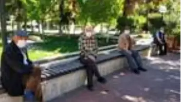 65 yaş ve üstü kişiler, Burdur sokaklarında
