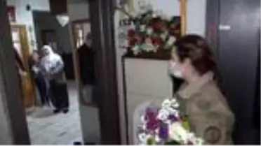 Mehmetçik'ten şehit annesine 'Vefa'