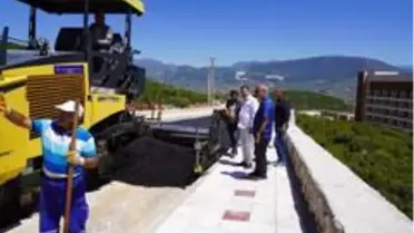 Milas'ın yeni hastane yolunda sıcak asfalt çalışmaları tamamlandı