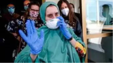 Silvia Romano: Kenya'da kaçırıldıktan 1,5 yıl sonra kurtarılan İtalyan yardım çalışanına yönelik...