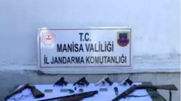 Jandarmadan ruhsatsız silah operasyonu: 3 gözaltı