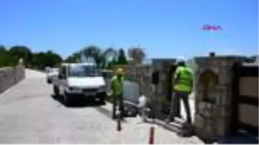 MUĞLA Ekipler, yıkım için Özdil'in villasında