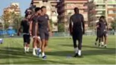 Alanyaspor hazırlıklarını grup halinde yaptığı idmanla sürdürdü