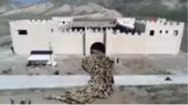 Kale görünümlü tesiste besicilik ve tarım üzerine hem bilimsel araştırma hemde üretim yapılacak