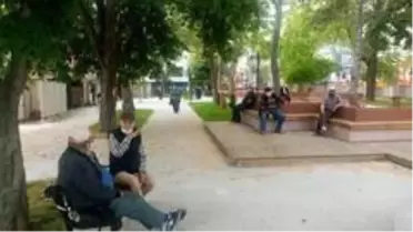 65 yaş üstü vatandaşlar: 'Yata yata bacaklarımız tutuldu'