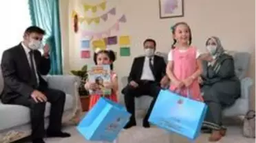 Vali Şentürk, koruyucu aileyi ziyaret etti