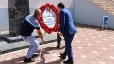 Pazaryeri'nde 19 Mayıs kutlamaları Atatürk Anıtı'na çelenk sunulmasıyla başladı