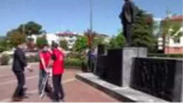 Taşova'da '19 Mayıs otobüsü' ile bayram kutlaması