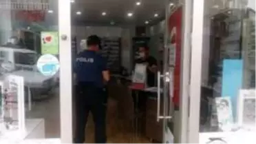 Tavas'ta polisten esnafa korona teftişi