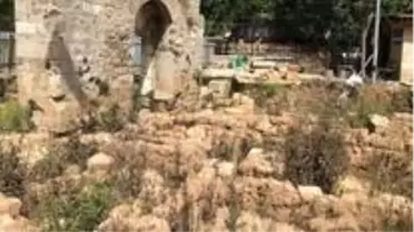 Yivli Minare'nin restorasyonunda 40 mezar bulundu