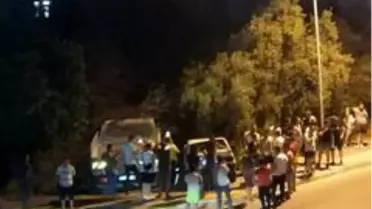 Çarpışan araçlar bahçeye girdi: 2 yaralı