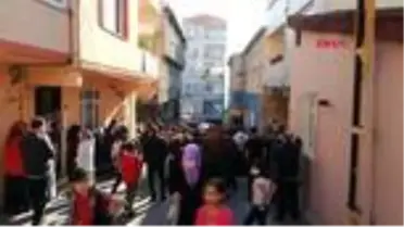 KÜÇÜKÇEKMECE'DE EVİNİN TERASINDAN DÜŞEN KİŞİ HAYATINI KAYBETTİ