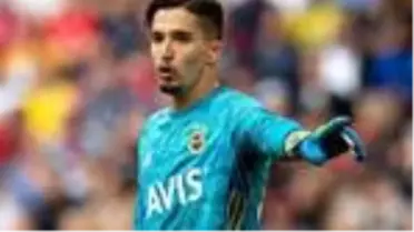 Ajax, Fenerbahçe'nin genç kalecisi Altay Bayındır'a talip oldu!