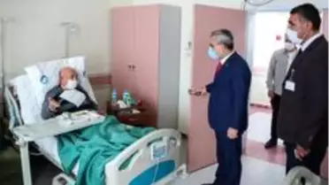 Başkan Alim Işık, bayramda hastaları yalnız bırakmadı