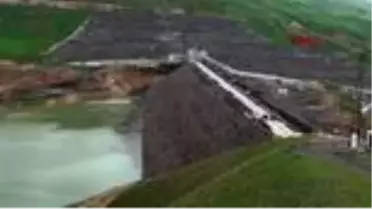 MUŞ Baraj gölünde kaybolan kepçe operatörünü dalgıç polisler arıyor