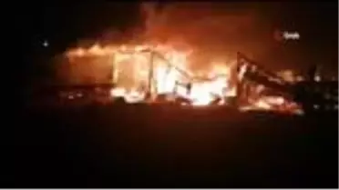 Alev alev yanan ağıl küle döndü