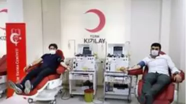 İYC Adana Şubesinden Kızılay'a kan bağışı