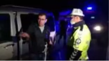 BOLU TEM'de hafif ticari araç ile otomobil çarpıştı 5 yaralı