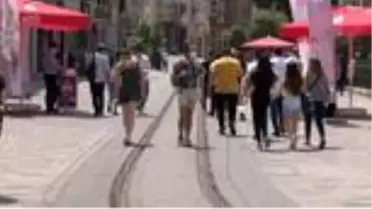 GÜZEL HAVAYI FIRSAT BİLİP MAÇKA PARKI'NA AKIN ETTİLER