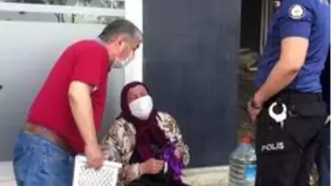 Ölen kedisi için ağıt yaktı