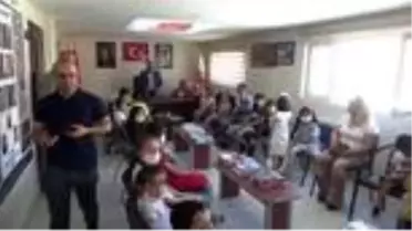 Şehit ve gazi çocuklarına oyuncak ve kitap hediye edildi