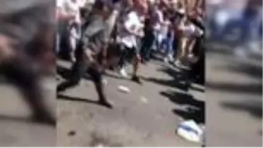 İngiltere'de heykel protestolarında olaylar çıktı