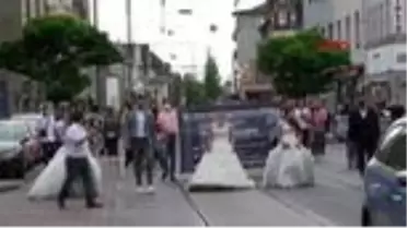 Almanya'da düğün sektörü temsilcilerinden protesto