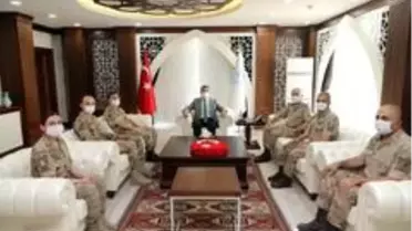 Jandarma personelinden Vali Akbıyık'a ziyaret