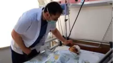 Enkazdan kurtarılan 3 yaşındaki Musa'dan güzel haber